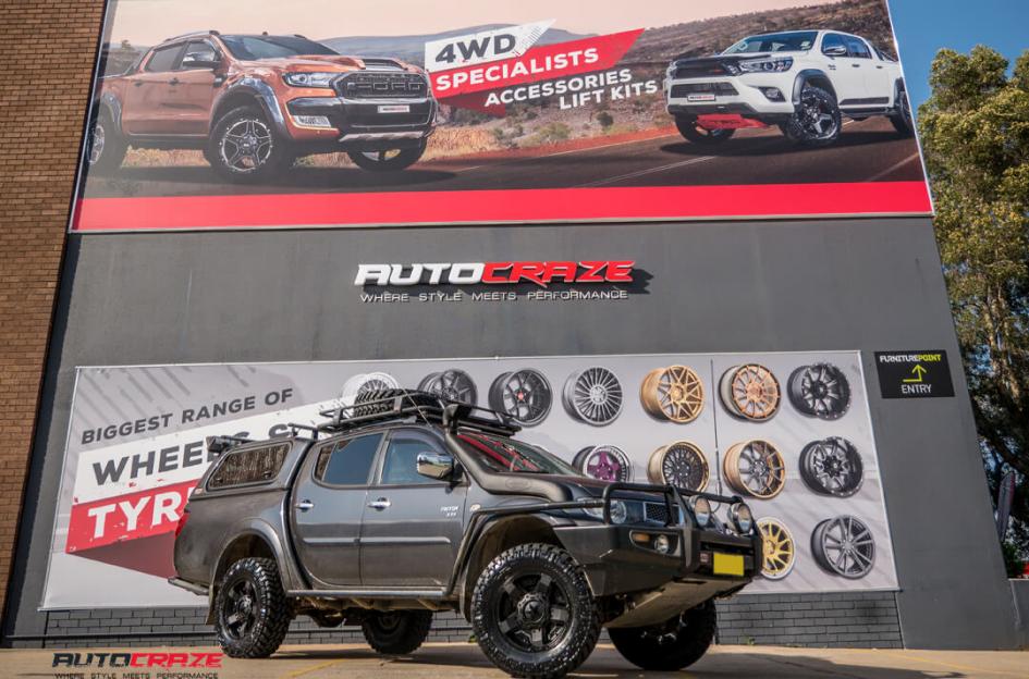 MITSUBISHI TRITON ROCKSTAR XD 2 MATTE BLACK
